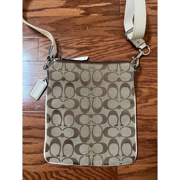 Coach Crossbody Purse - Picture 2 of 6